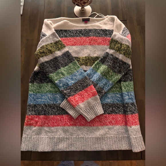 Vince Camuto Sweater - Picture 3 of 4